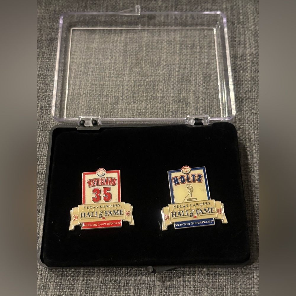 Texas Rangers MLB Hall of Fame Pins Wetteland & Holtz
